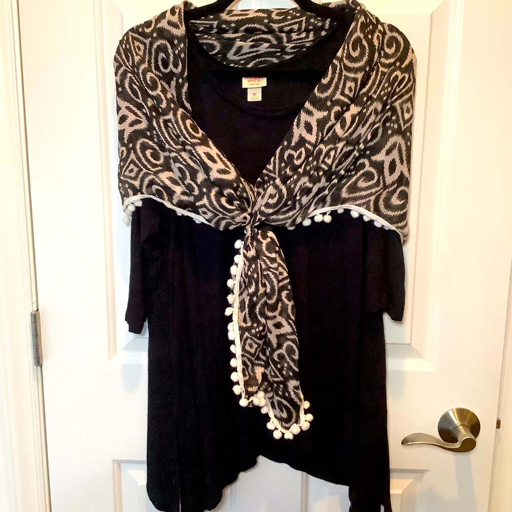 Black & Beige Rectangular Scarf.